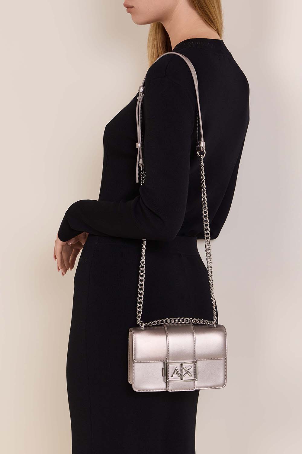 תמונת כל הלוק של תיק קרוסבודי ג'ודי